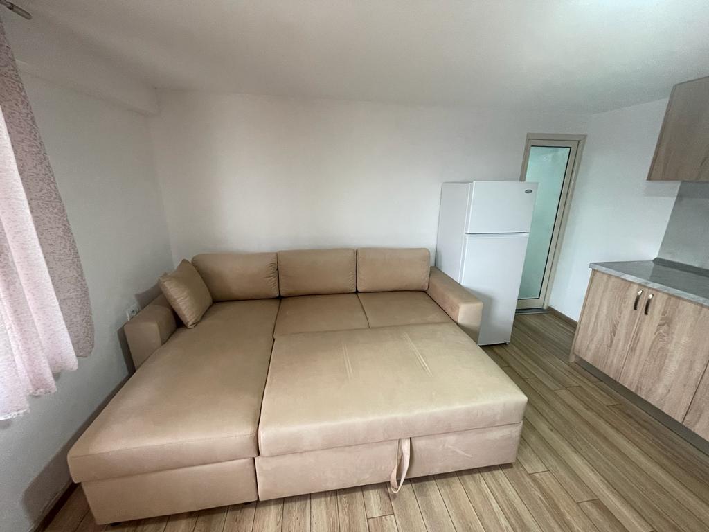 Apartament me qera