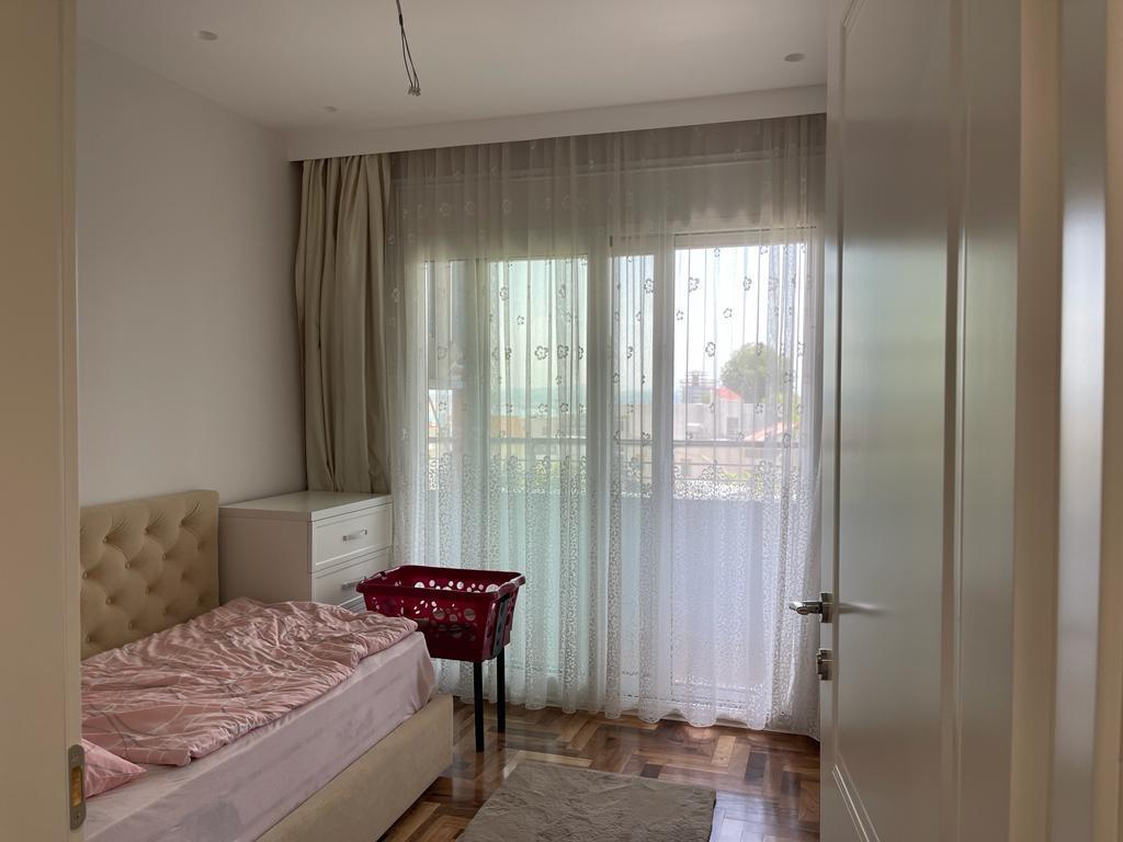 Shitet apartament luksoz 2+1 + garazhd