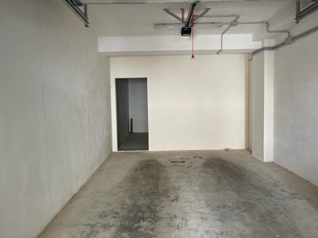 Shitet apartament luksoz 2+1 + garazhd