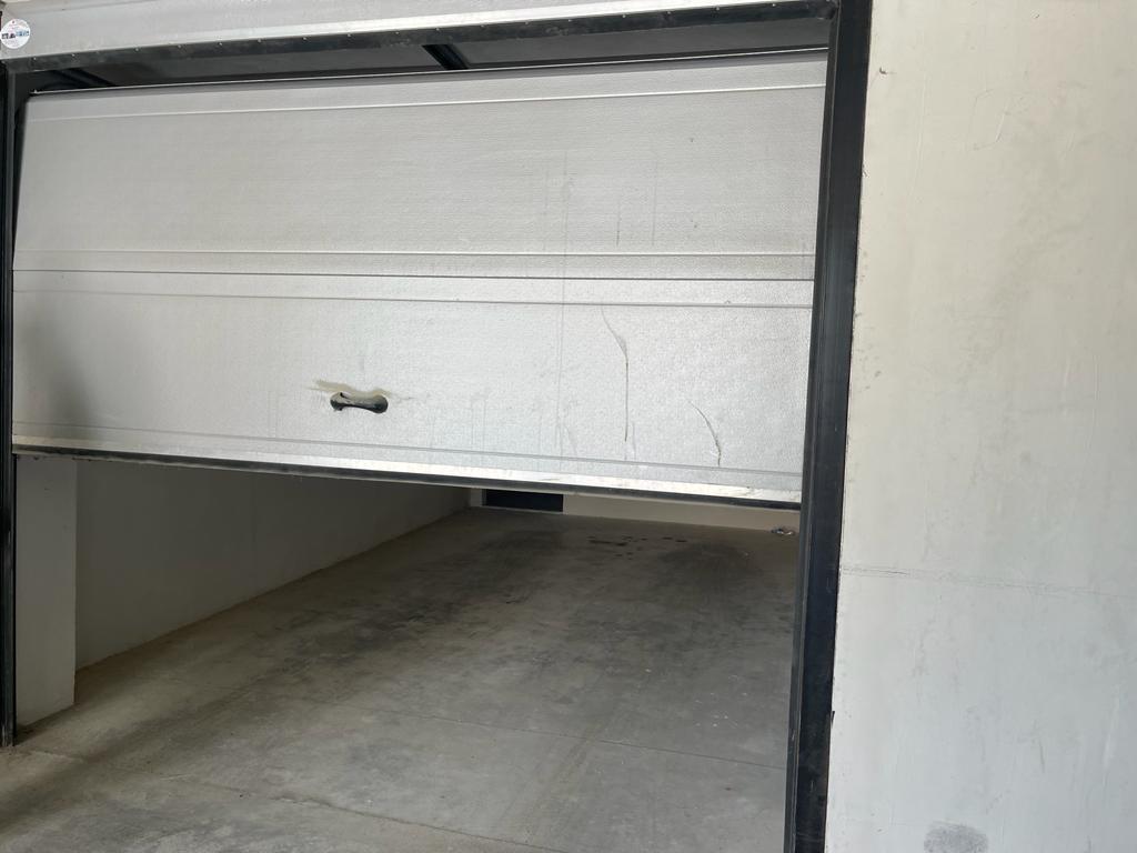 Shitet apartament luksoz 2+1 + garazhd