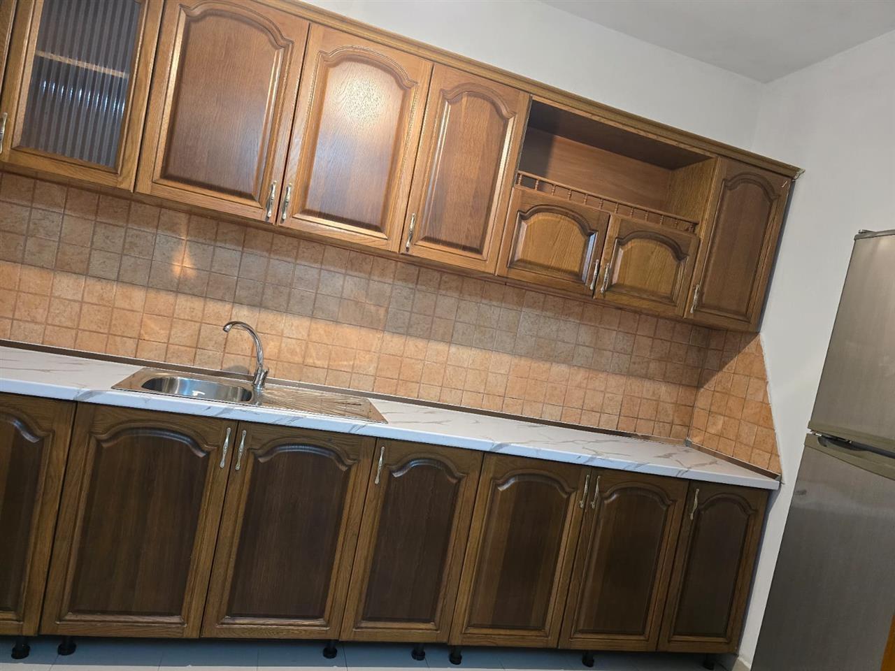 Jepet me qira shtepi private 1 kateshe 2+1 ne Laprake Tirane