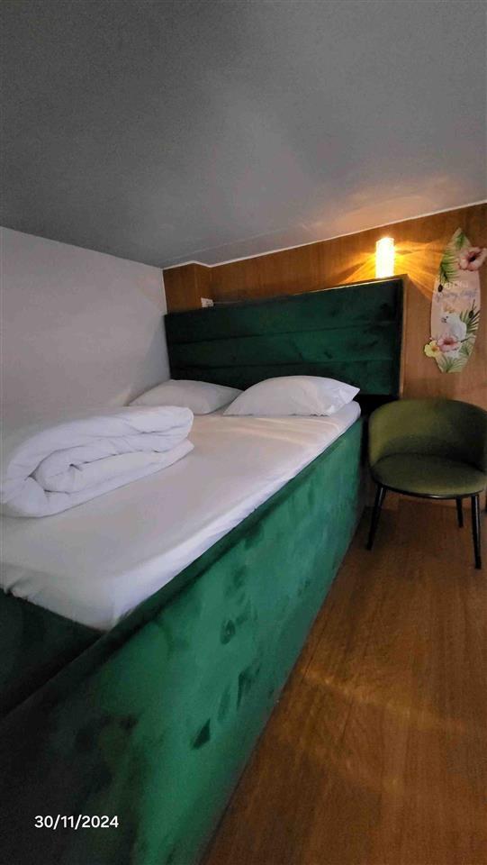 Apartament ditor, 33 €