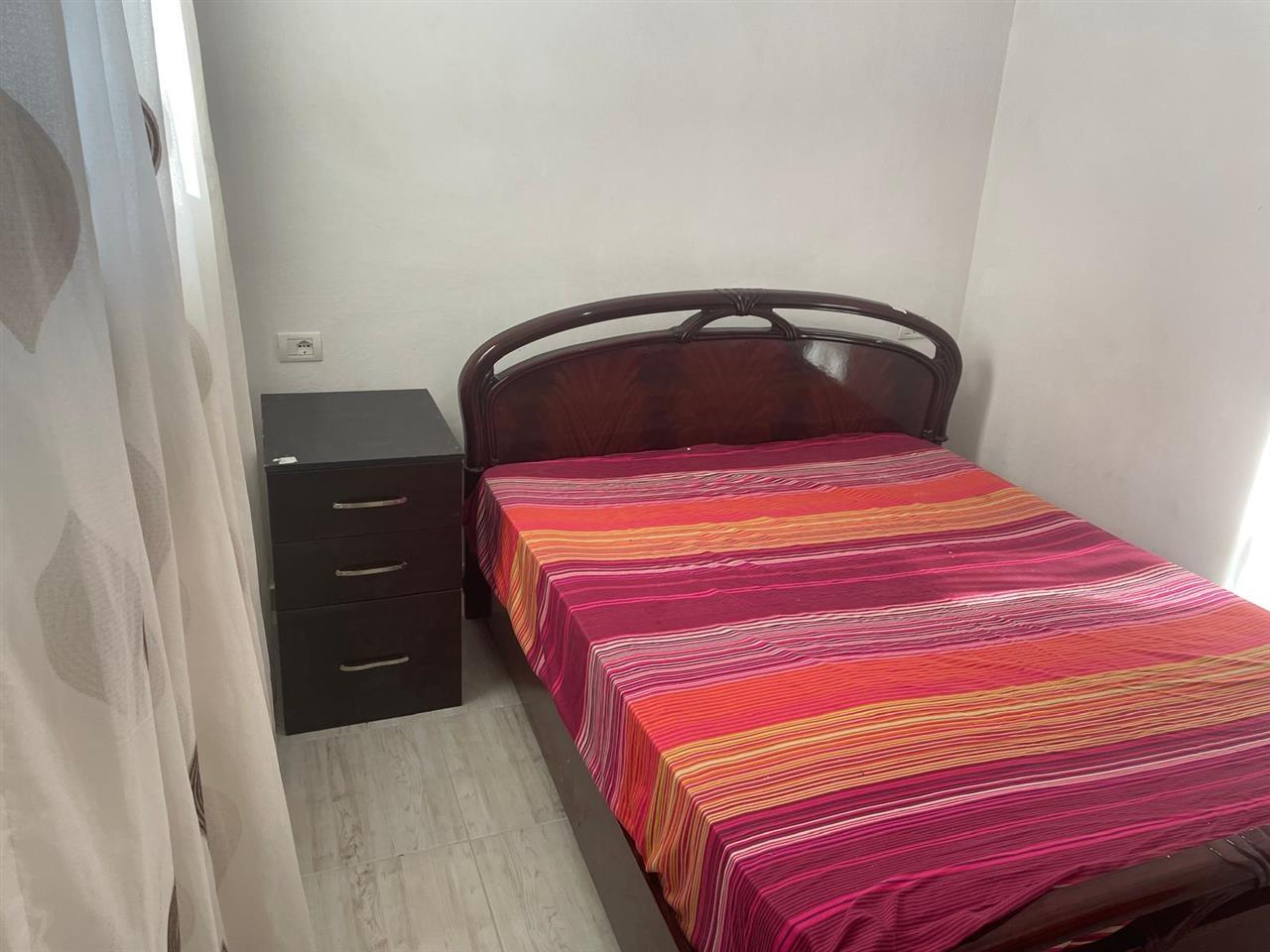 Shtepi 1+1 me qera !