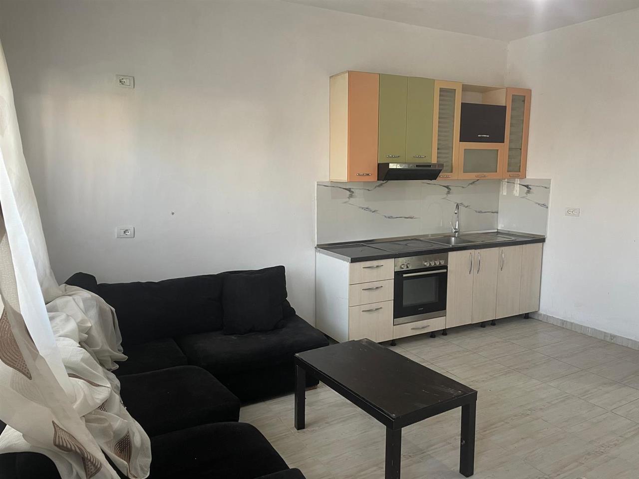 Shtepi 1+1 me qera !