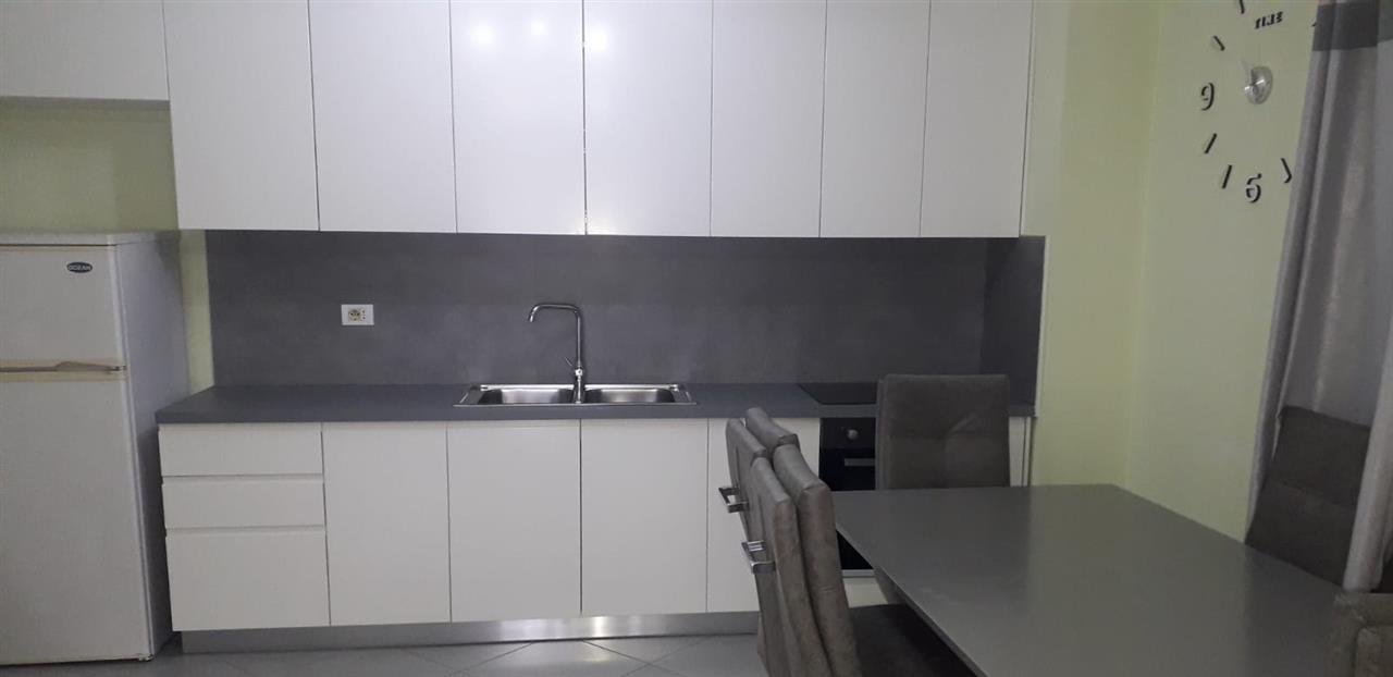 JEPET ME QERA 2+1 FRESK 400€