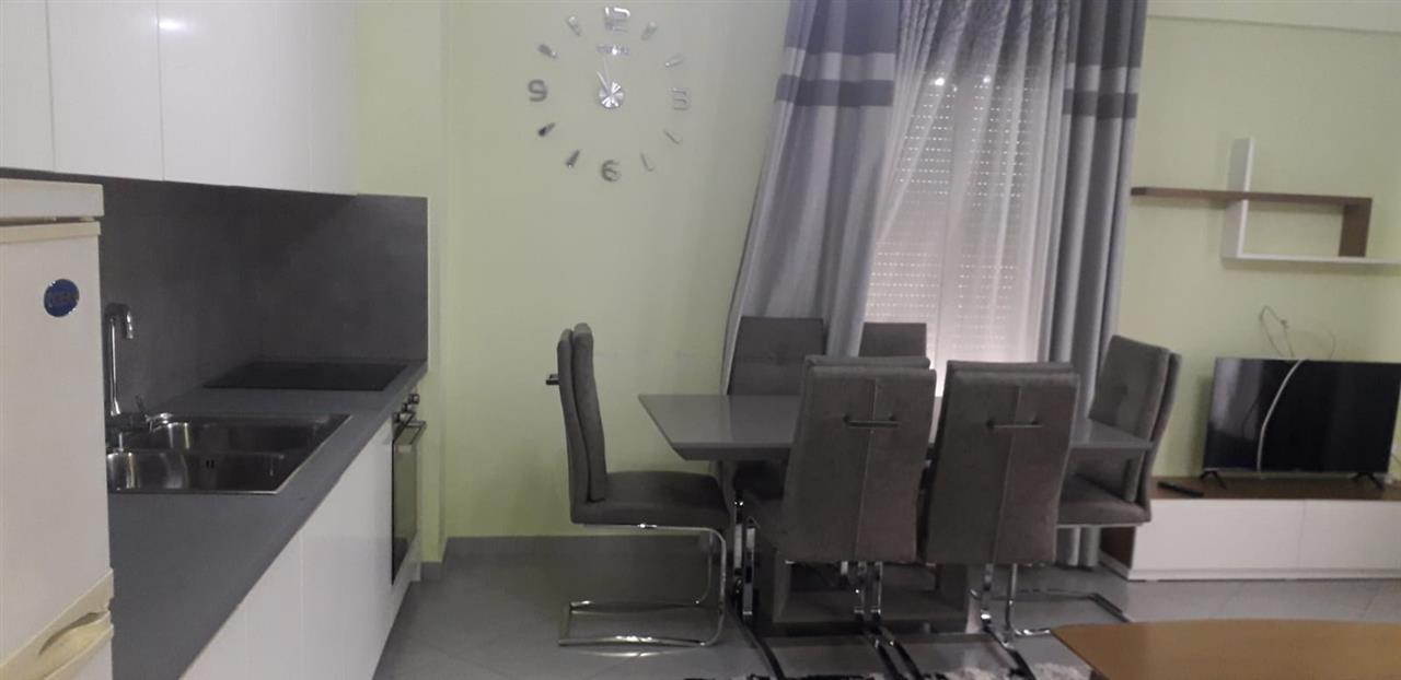 JEPET ME QERA 2+1 FRESK 400€