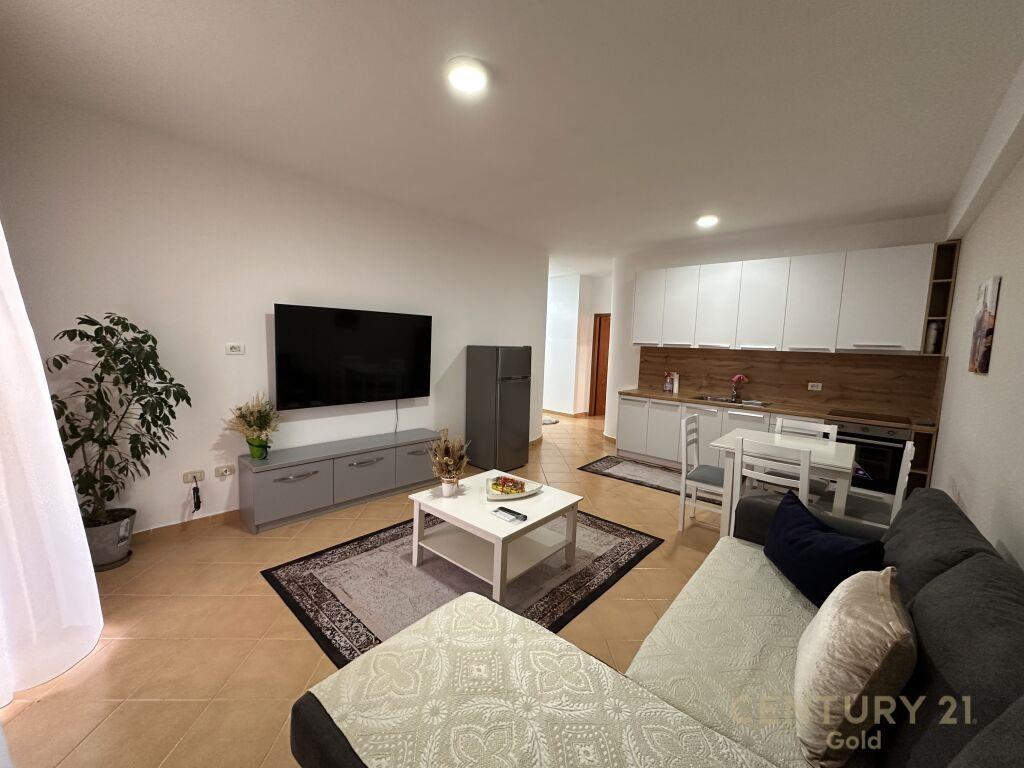 JEPET ME QIRA APARTAMENT 2+1 TEK KOMUNA E PARISIT PRANE RRUG