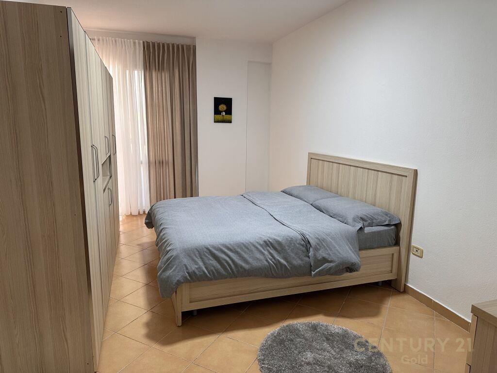 JEPET ME QIRA APARTAMENT 2+1 TEK KOMUNA E PARISIT PRANE RRUG
