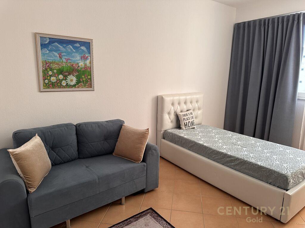 JEPET ME QIRA APARTAMENT 2+1 TEK KOMUNA E PARISIT PRANE RRUG