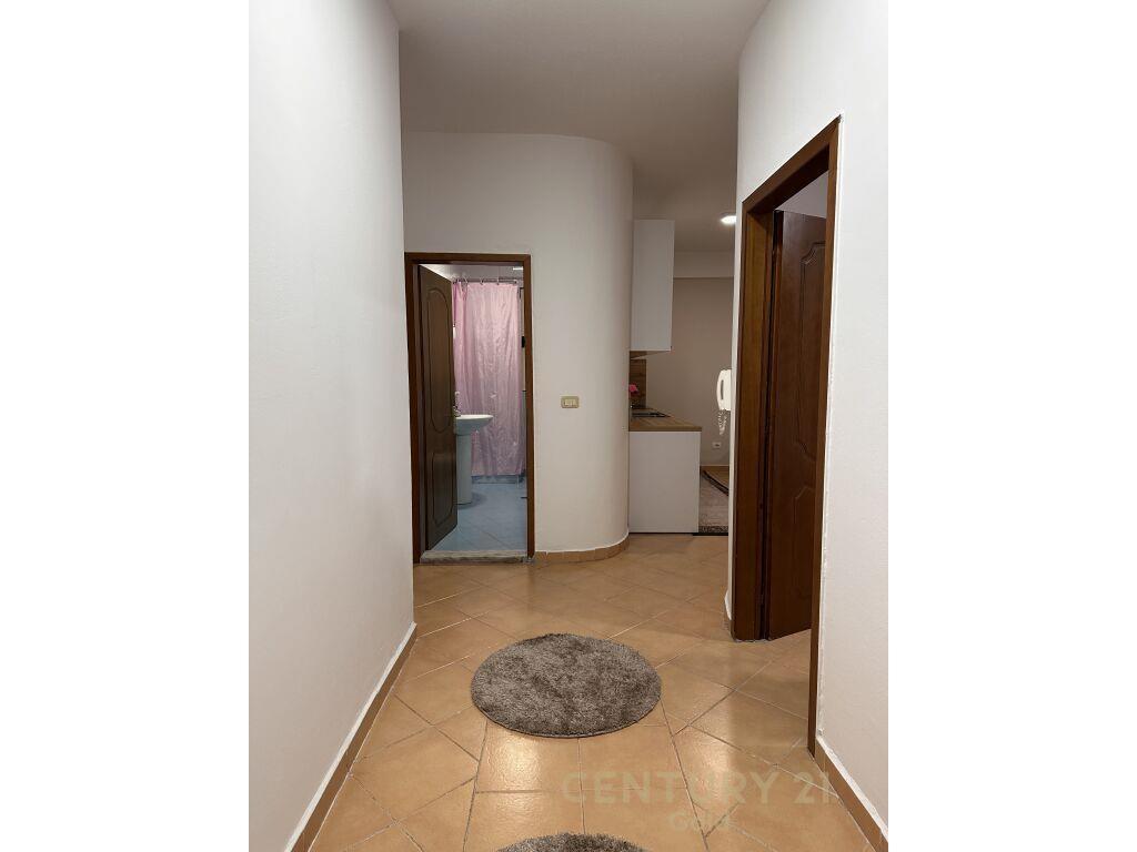 JEPET ME QIRA APARTAMENT 2+1 TEK KOMUNA E PARISIT PRANE RRUG