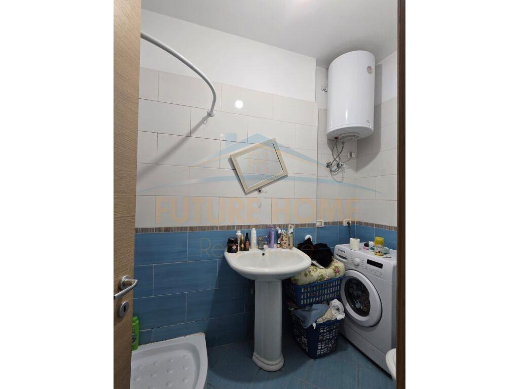 Shitet, Apartament 2+1, Fresku, Tiranë