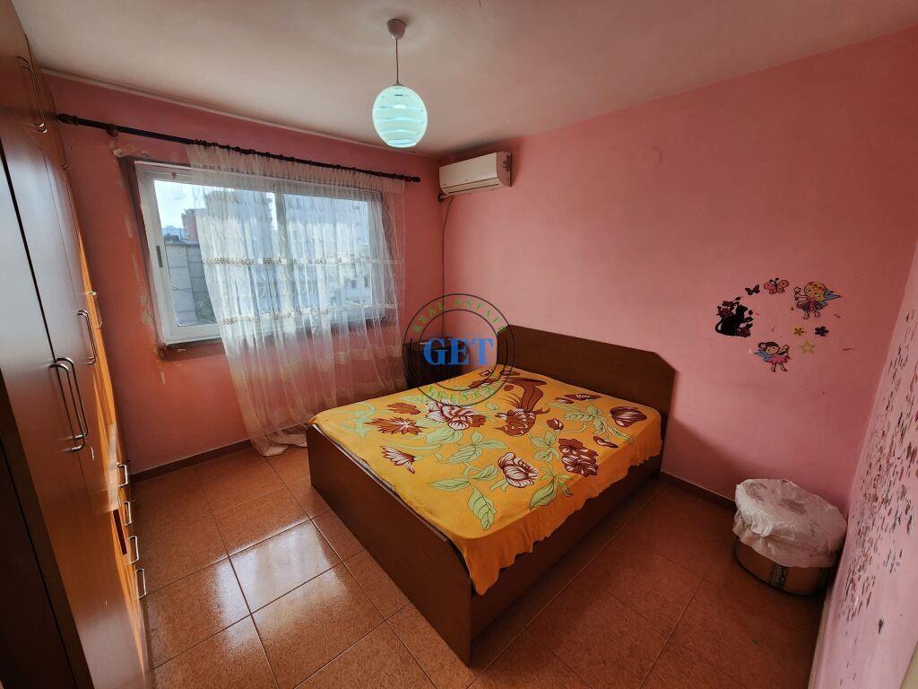 SHITET, APARTAMENT 1+1, ME KUZHINE TE VECUAR PRANE POLICISE,
