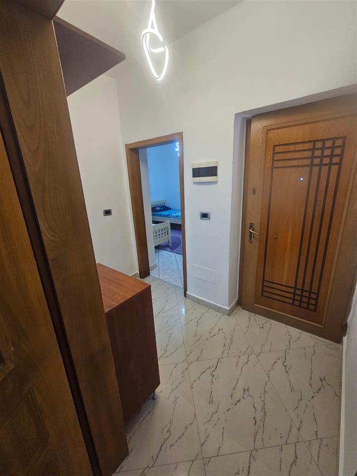 Jepet me qera ne qender Durres