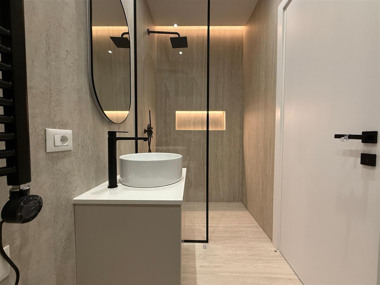 SHTEPI ME QERA 2+1+2+Parking