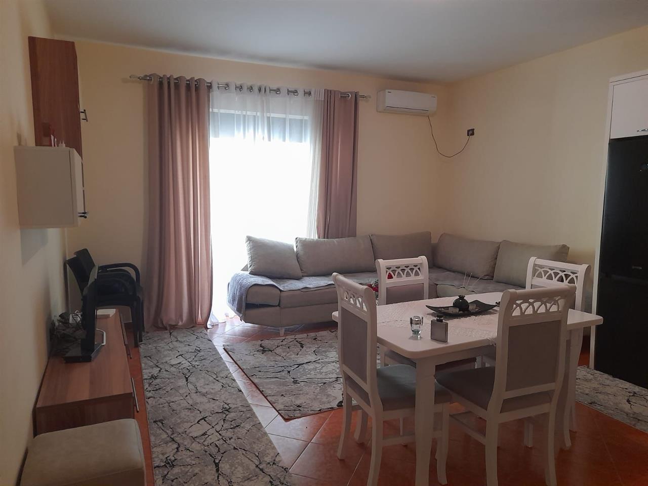 Jepet me qera ditore apartament 2+1 pallat i ri 45€