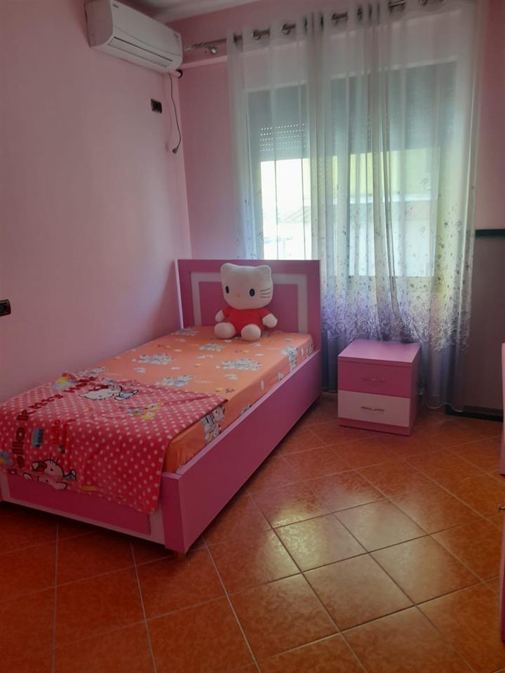 Jepet me qera ditore apartament 2+1 pallat i ri 45€