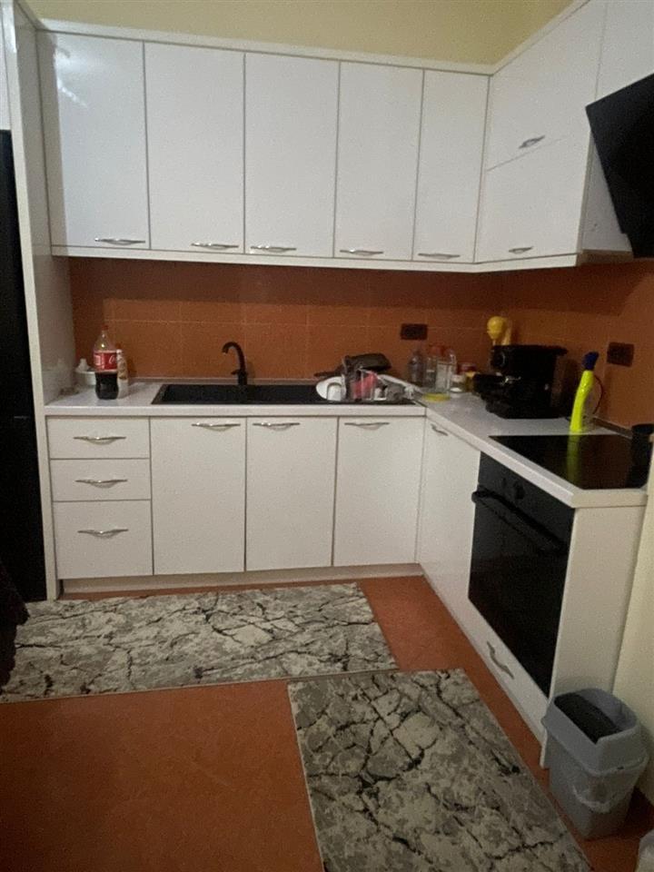 Jepet me qera ditore apartament 2+1 pallat i ri 45€