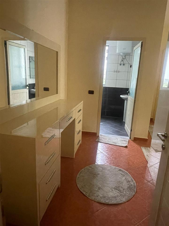 Jepet me qera ditore apartament 2+1 pallat i ri 45€