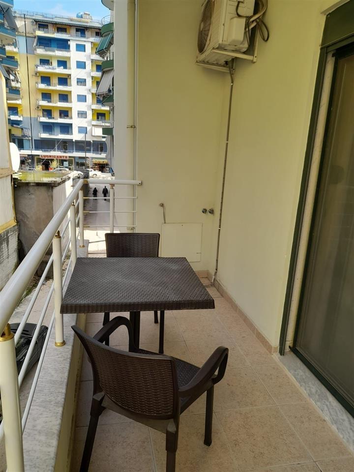 Jepet me qera ditore apartament 2+1 pallat i ri 45€