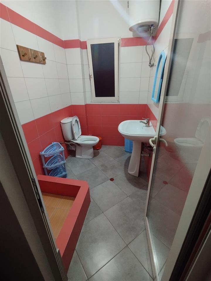 Qera 2+1 te kodra e priftit