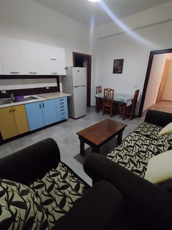 Qera 2+1 te kodra e priftit