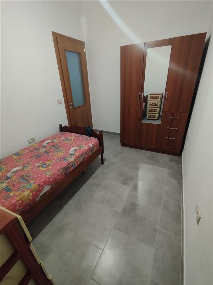 Qera 2+1 te kodra e priftit