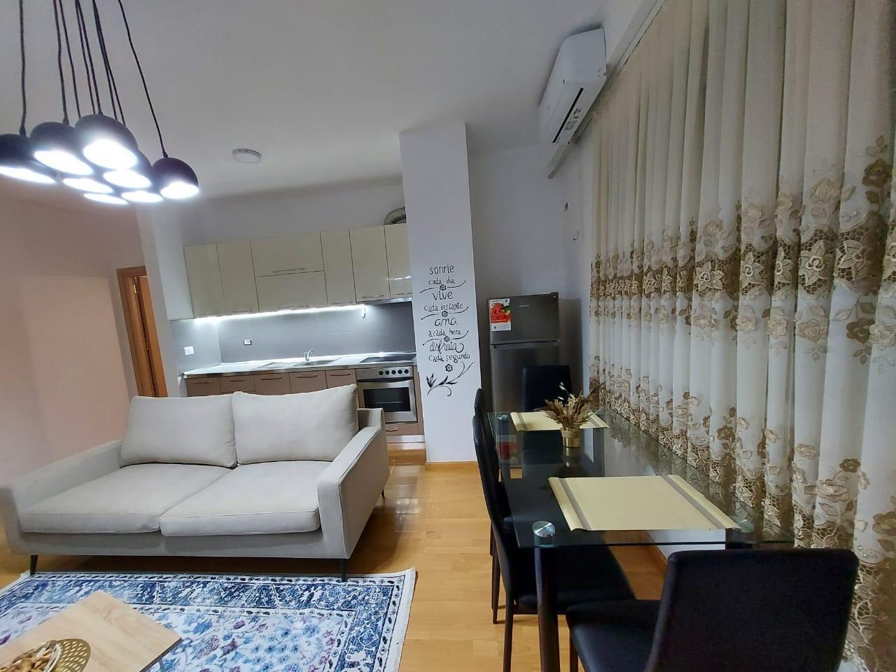 Apartament me qera