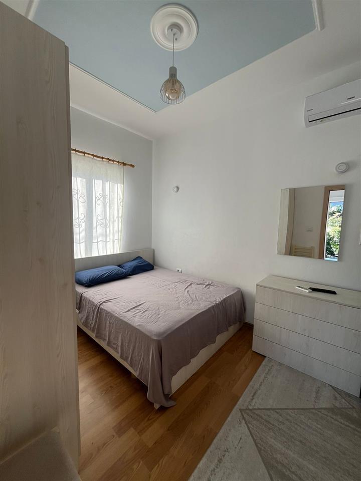 Jepet me qera shtepi 2-kateshe,Vlore!