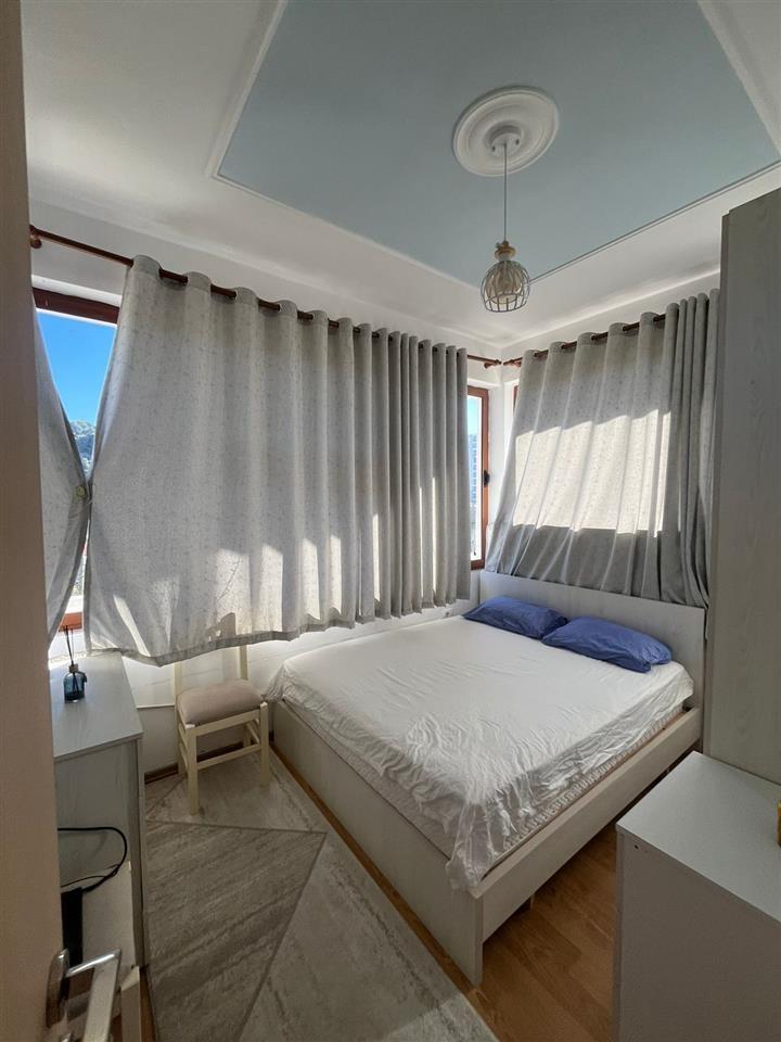 Jepet me qera shtepi 2-kateshe,Vlore!