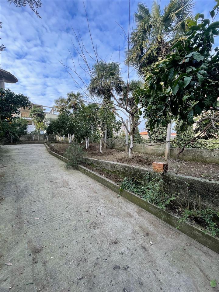 Jepet me qera shtëpia private ne lagjen 1 maj