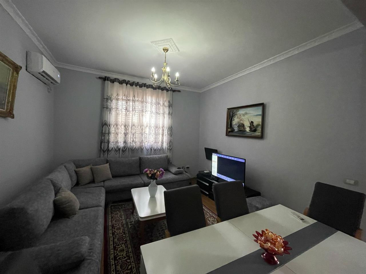 Jepet me qera shtëpia private ne lagjen 1 maj