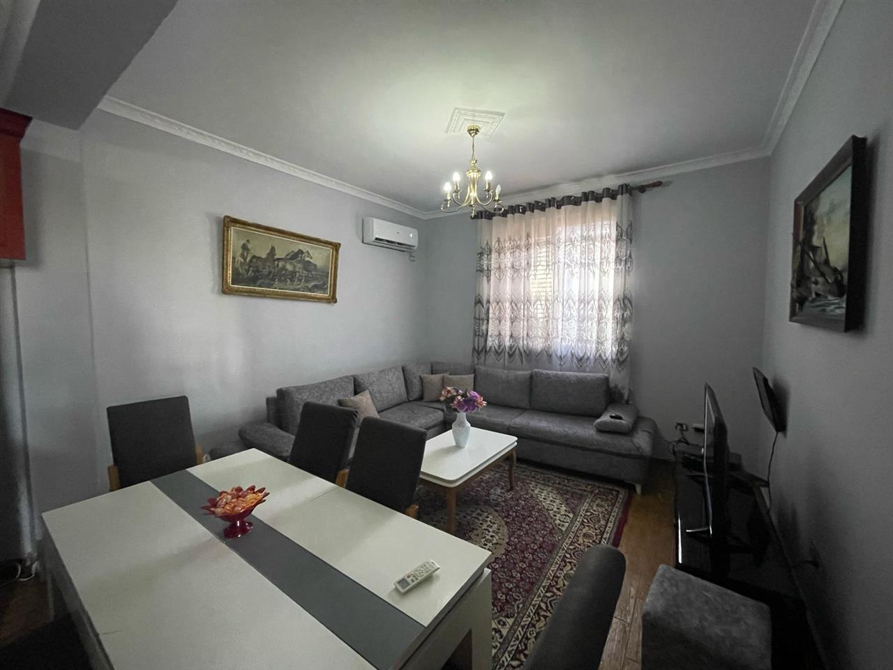 Jepet me qera shtëpia private ne lagjen 1 maj