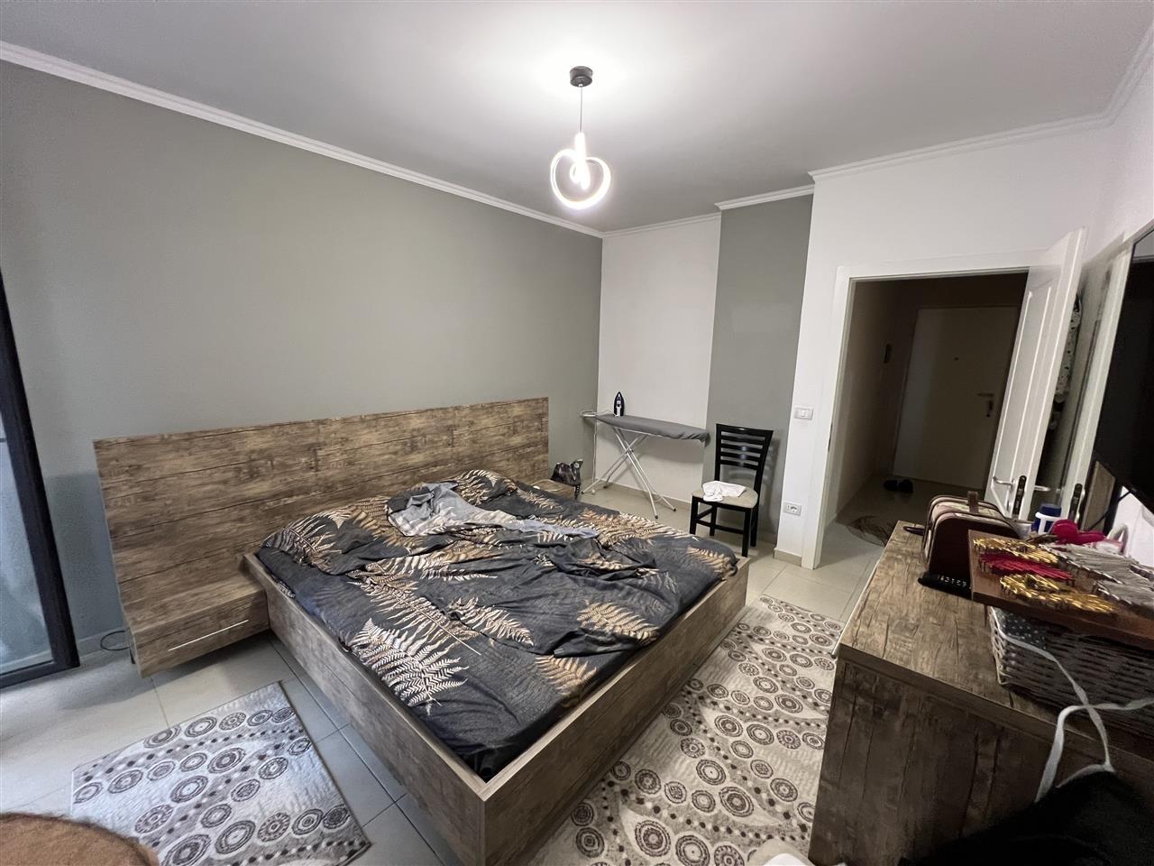 SHITET APARTAMENTI 2+1 NE HYRJE TE DURRESIT