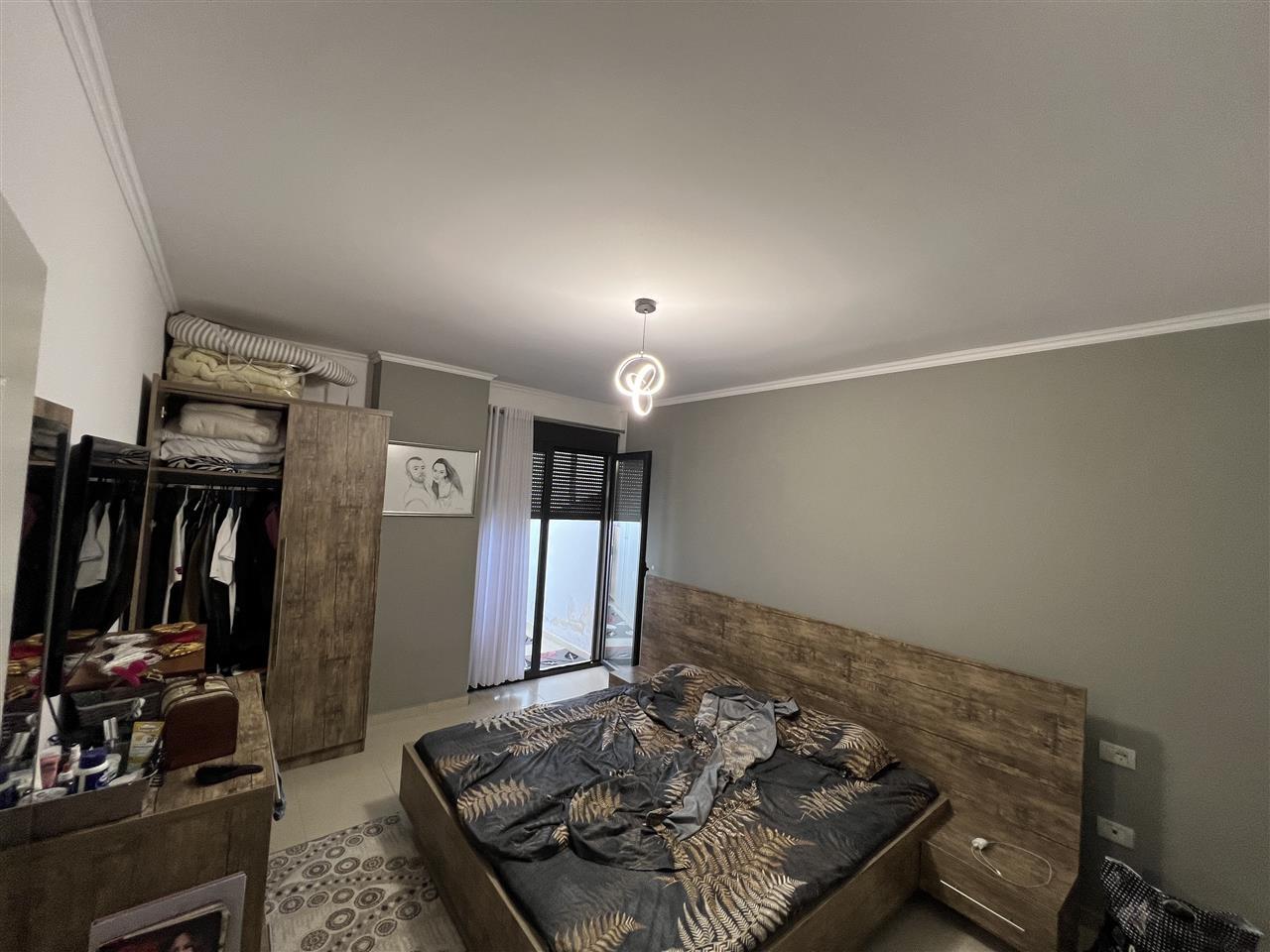 SHITET APARTAMENTI 2+1 NE HYRJE TE DURRESIT