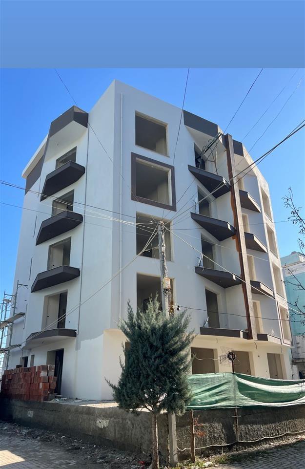 Shitet Apartament 1+1 te Mali Robit golem