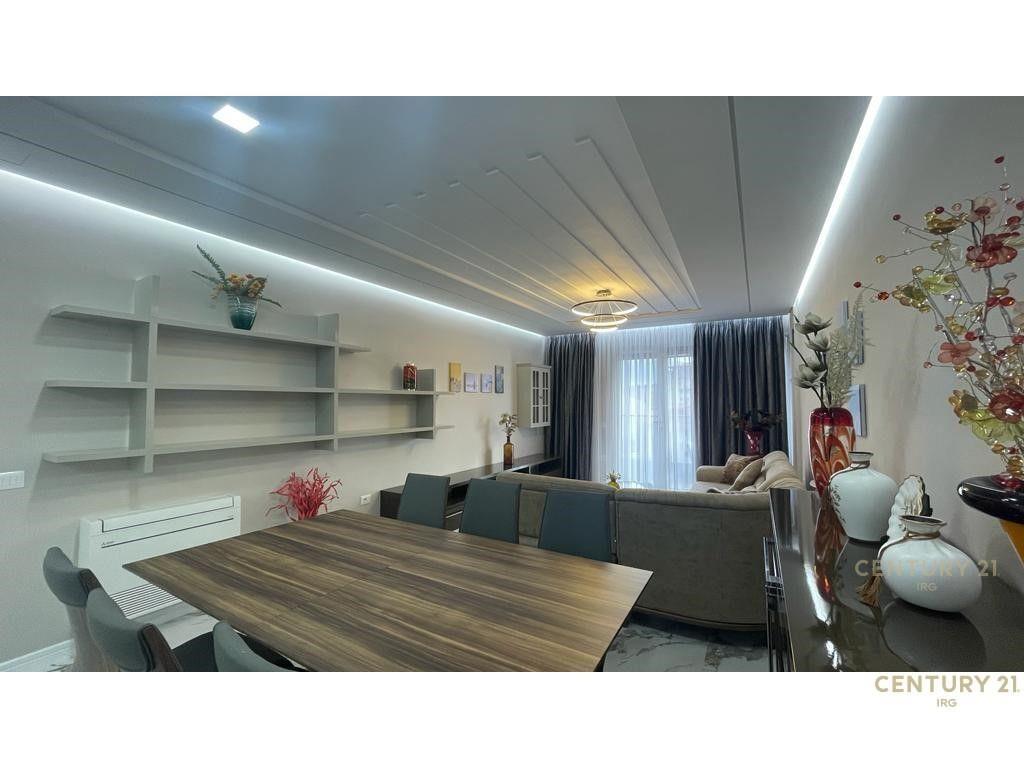 APARTAMENT 2+1+2 TE RRUGA E KOSOVAREVE PER QIRA!