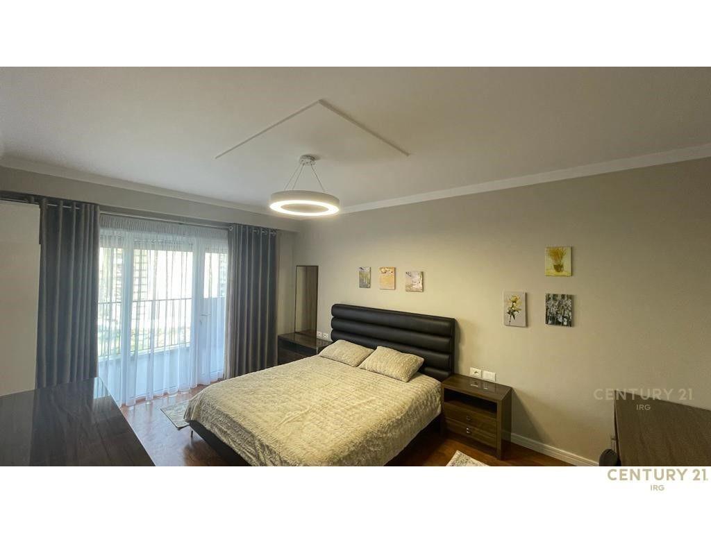 APARTAMENT 2+1+2 TE RRUGA E KOSOVAREVE PER QIRA!
