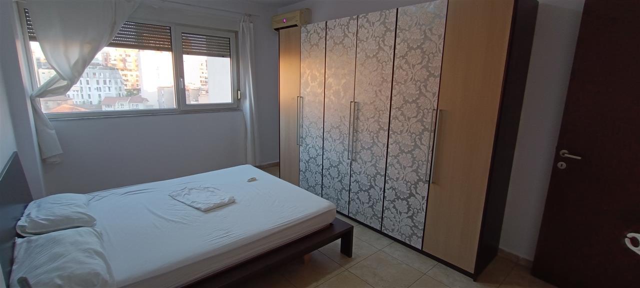 Apartament 1+1 Tek mozaiku i Tiranës