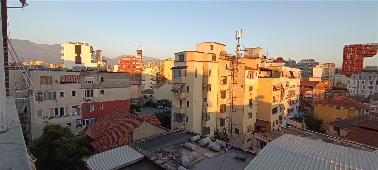Apartament 1+1 Tek mozaiku i Tiranës