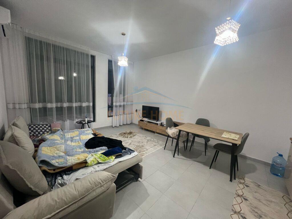 Shitet, Apartament 1+1, Dogana, Tiranë.