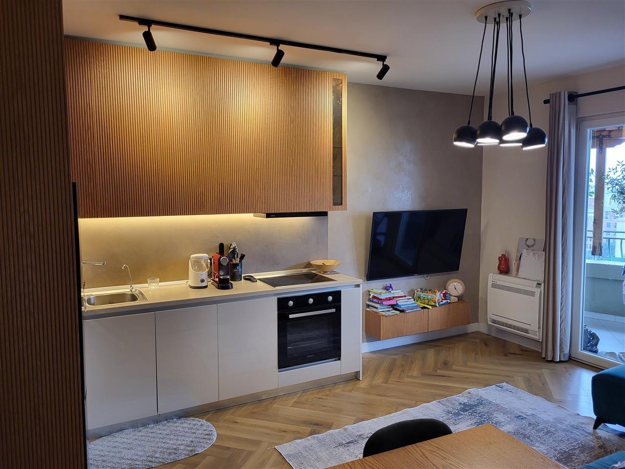 Jepet penthouse 1+1 me qera.