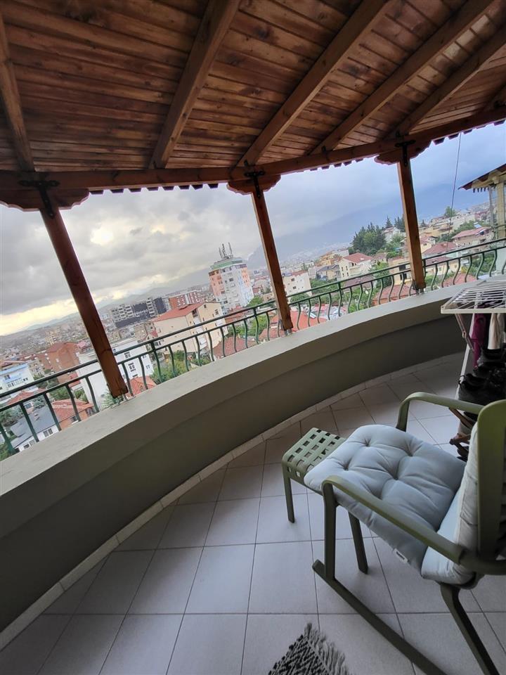 Jepet penthouse 1+1 me qera.