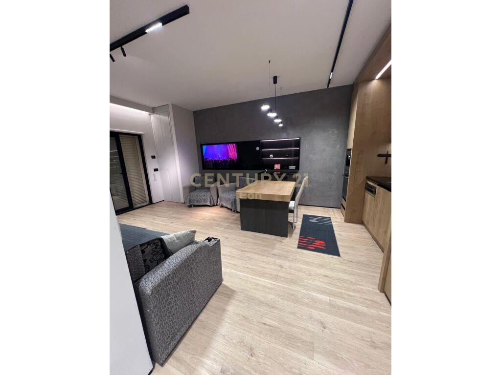 Shitet apartament 1+1 në zonën Plazh, Durrës, linja e parë!