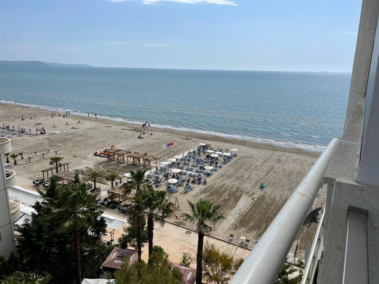 Apartament me pamje nga deti