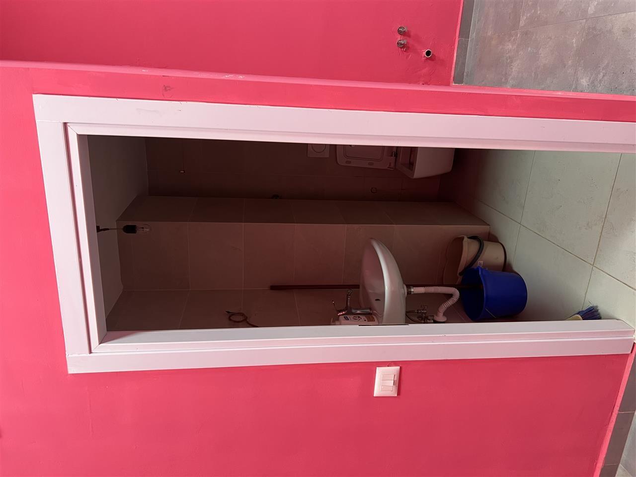 Jepet dyqan me qera tek “Grand Galeria”