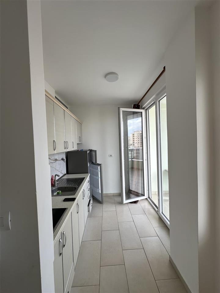 Shitet Garsoniere Shengjin