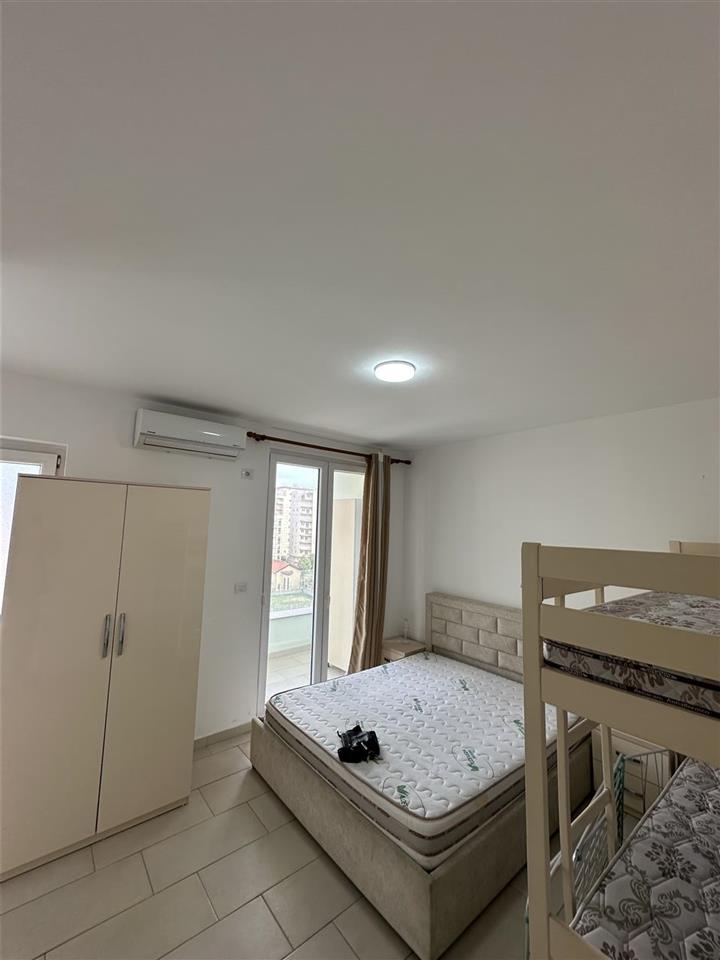 Shitet Garsoniere Shengjin