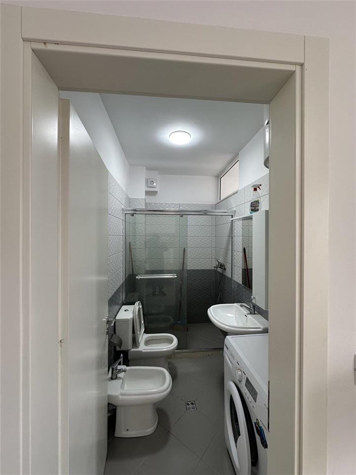 Shitet Garsoniere Shengjin