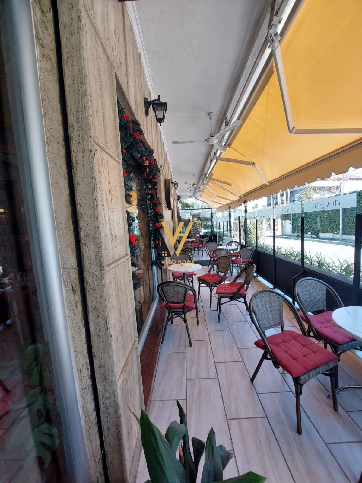 AMBIENT 334 M2 ME QERA NE SELITE 2.000 EURO