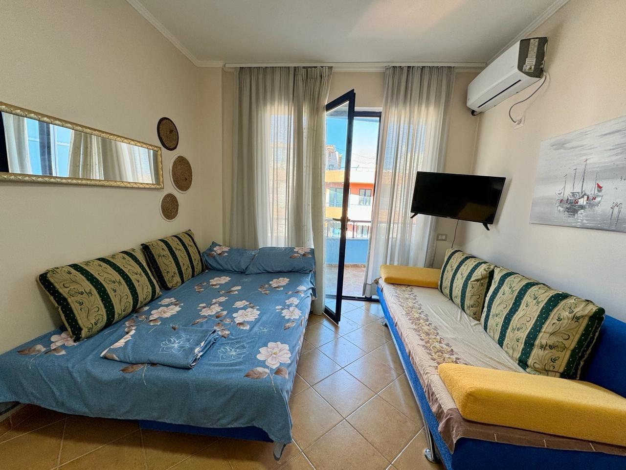 Golem,Shitet /Qira garsoniere ne zone kompleksi,afer Miami.